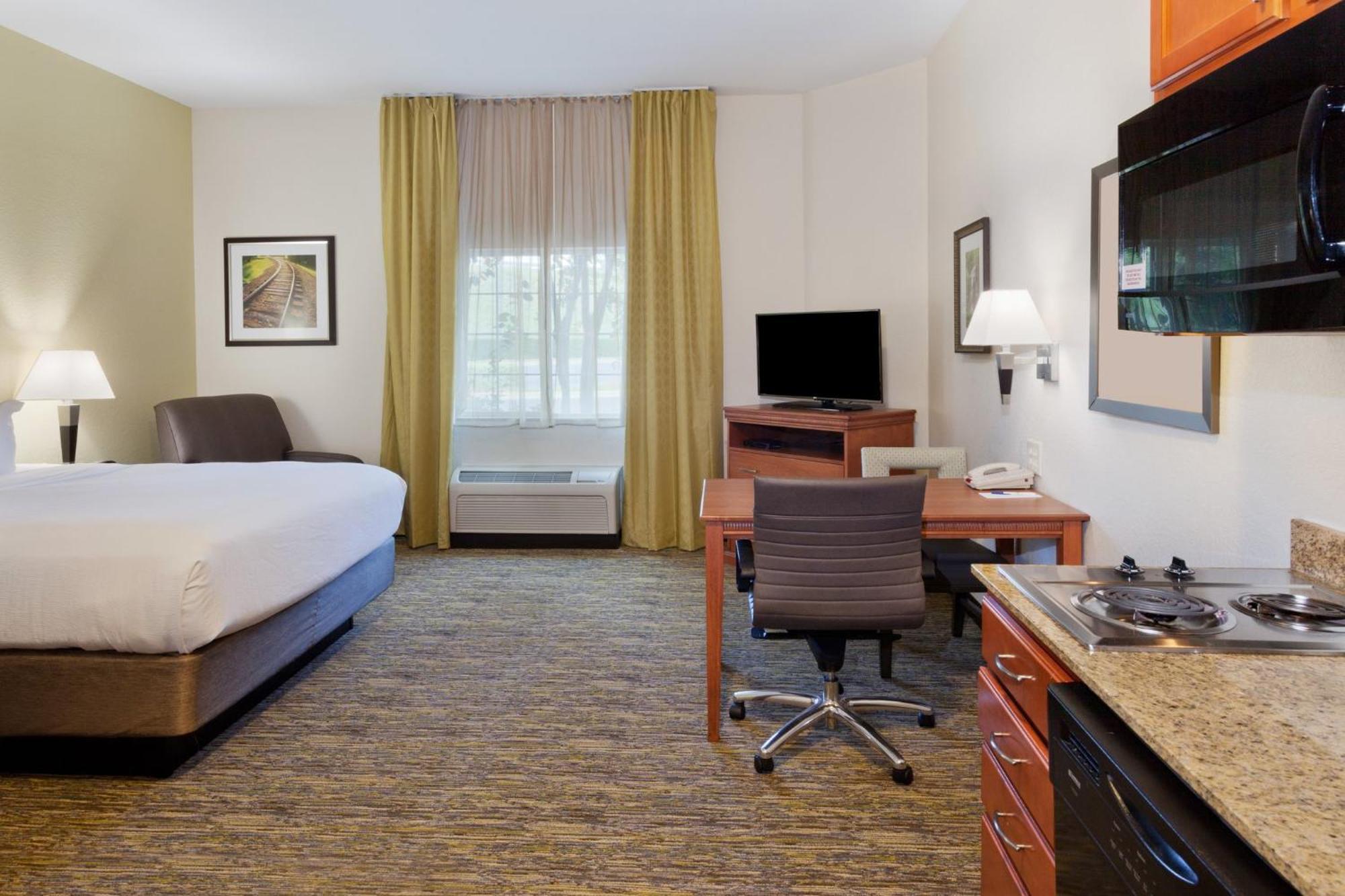 Candlewood Suites Eastchase Park By Ihg Montgomery Exterior foto